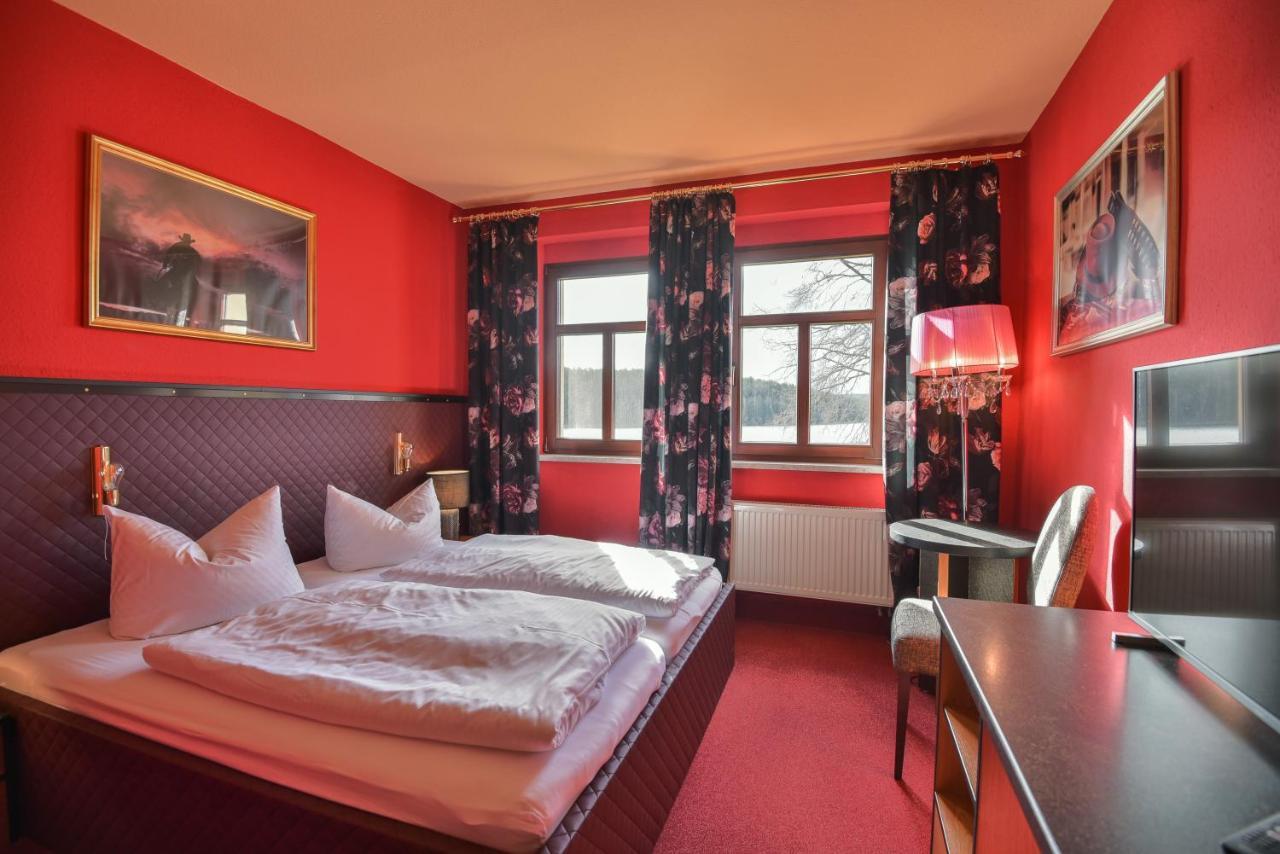 Riverdam Boutique Hotel Ilmenau Exteriör bild