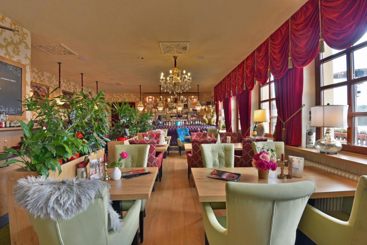Riverdam Boutique Hotel Ilmenau Exteriör bild